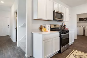 12106 Pike Bnd, Mustang Ridge, TX 78610 - Photo 14