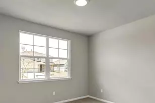 400 Barton Creek Ln, Hutto, TX 78634 - Photo 2