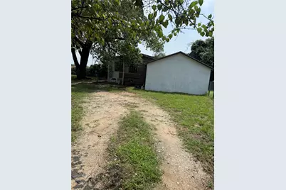 209 Bonnett Street, Austin, TX 78741 - Photo 14