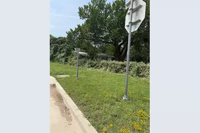 209 Bonnett Street, Austin, TX 78741 - Photo 22