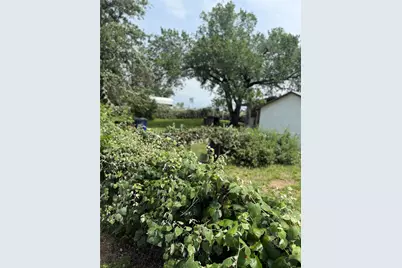 209 Bonnett Street, Austin, TX 78741 - Photo 8