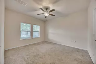 7212 Vail Ridge St, Austin, TX 78744 - Photo 16