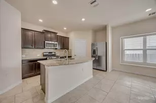7212 Vail Ridge St, Austin, TX 78744 - Photo 2