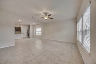 7212 Vail Ridge St, Austin, TX 78744 - Photo 8