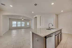 7212 Vail Ridge St, Austin, TX 78744 - Photo 6