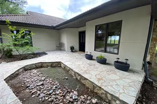 1927 Clubhouse Hill Dr, Spicewood, TX 78669 - Photo 2