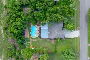 222 Primrose Dr, Kyle, TX 78640 - Photo 4