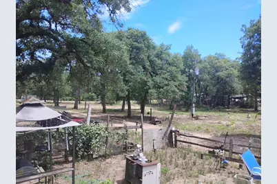 647 Hidden Oaks Drive, Elgin, TX 78621 - Photo 2