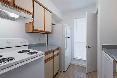 2430 Cromwell Circle #0515, Austin, TX 78741 - Photo 6