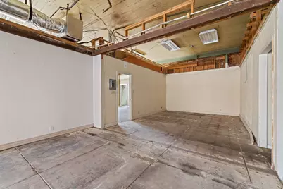 106 W Cameron Avenue, Rockdale, TX 76567 - Photo 20