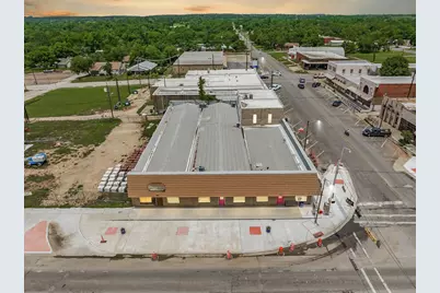 106 W Cameron Avenue, Rockdale, TX 76567 - Photo 8