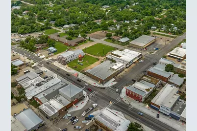 106 W Cameron Avenue, Rockdale, TX 76567 - Photo 14