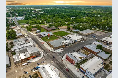 106 W Cameron Avenue, Rockdale, TX 76567 - Photo 12