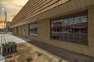 106 W Cameron Ave, Rockdale, TX 76567 - Photo 6