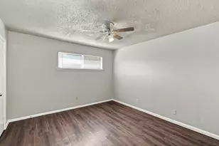 2319 Greenfield Pkwy, Austin, TX 78741 - Photo 14