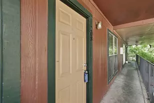 2319 Greenfield Pkwy, Austin, TX 78741 - Photo 6