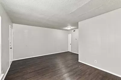 2319 Greenfield Parkway #208, Austin, TX 78741 - Photo 10
