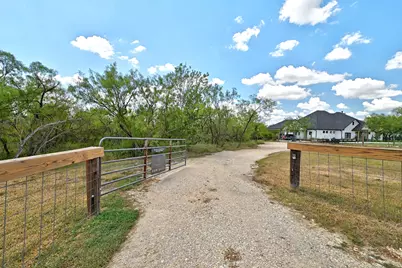 4001 Barth Road, Lockhart, TX 78644 - Photo 32