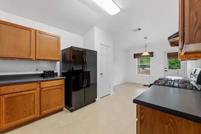 12601 Wayne Spur Lane, Elgin, TX 78621 - Photo 20