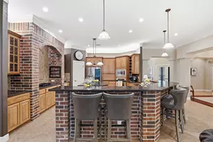 107 W Majestic Oak Ln, Georgetown, TX 78633 - Photo 12