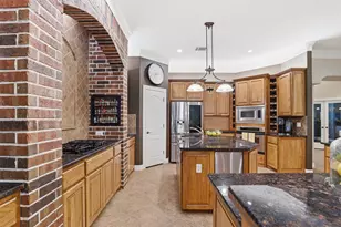 107 W Majestic Oak Ln, Georgetown, TX 78633 - Photo 14