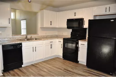 127 Anderson Street, Hutto, TX 78634 - Photo 2