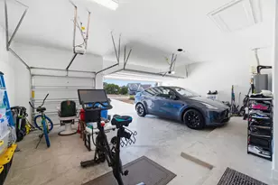 256 Smoke Tree Cir, Dripping Springs, TX 78620 - Photo 32