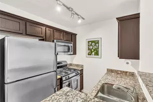 1307 Norwalk Ln, Austin, TX 78703 - Photo 8