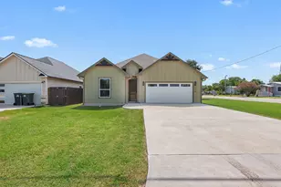 506 N Waco St, Giddings, TX 78942 - Photo 18