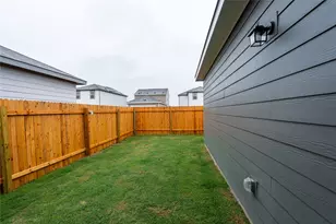 144 Mullen Wy, Taylor, TX 76574 - Photo 10