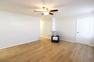 6907 Stonleigh Pl, Austin, TX 78744 - Photo 2