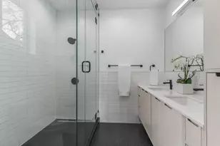 915 Tillery St, Austin, TX 78702 - Photo 24
