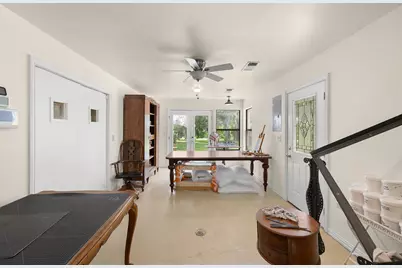 1102 N Avenue F Avenue, Elgin, TX 78621 - Photo 24