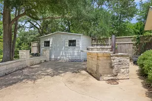 1102 N Ave F Ave, Elgin, TX 78621 - Photo 38