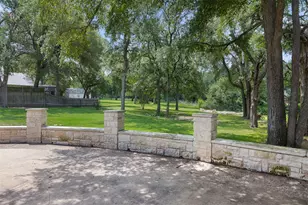 1102 N Ave F Ave, Elgin, TX 78621 - Photo 40