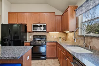 398 Westbury Lane, Georgetown, TX 78633 - Photo 10