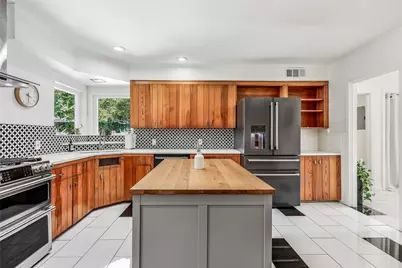 1618 Waterston Avenue, Austin, TX 78703 - Photo 16