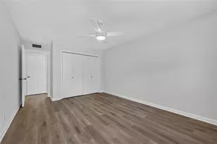 910 Duncan Ln, Austin, TX 78705 - Photo 18