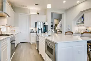 404 Marina View Way, Lakeway, TX 78734 - Photo 2