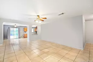 11030 Vollmer Ln, San Antonio, TX 78254 - Photo 6