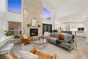 1813 Crooked Ln, Austin, TX 78741 - Photo 4