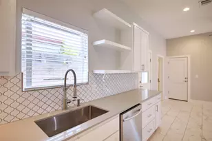 7600 Carver Ave, Austin, TX 78752 - Photo 14