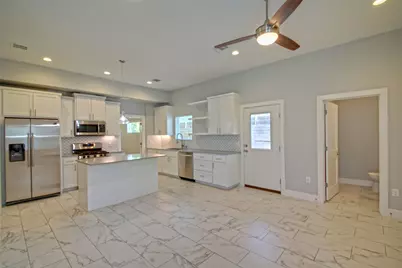 7600 Carver Avenue #B, Austin, TX 78752 - Photo 6