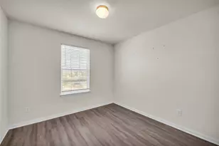 5017 Cressler Ln, Jarrell, TX 76537 - Photo 10