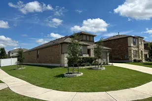 10901 Mickelson Dr, Austin, TX 78747 - Photo 4
