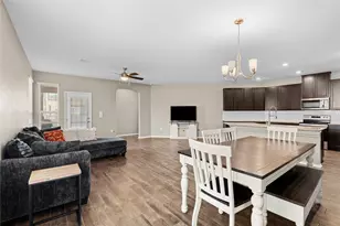 6317 Carriage Pines Dr, Del Valle, TX 78617 - Photo 4