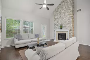 8610 Axis Dr, Austin, TX 78749 - Photo 2