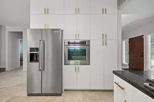 8610 Axis Dr, Austin, TX 78749 - Photo 14