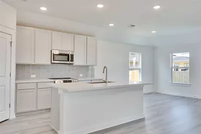 140 Bouldin Acres Pass, San Marcos, TX 78666 - Photo 2