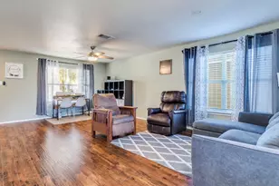 13021 Maidenhair Tr, Elgin, TX 78621 - Photo 4